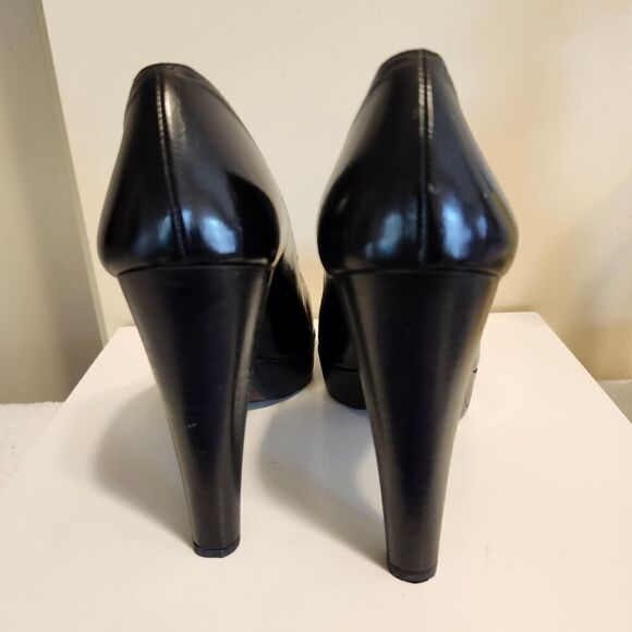 Stuart Weitzman Black Patent Leather Peep Toe Curved Heel Pumps sz.9 Ret $445 - Picture 5 of 9